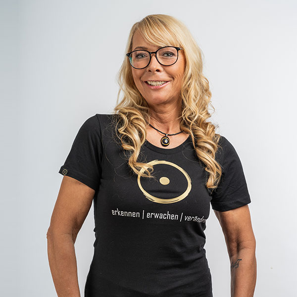 Frauen-T-Shirt im Zeichen der Wahrheit - Bio-Qualität - Schwarz